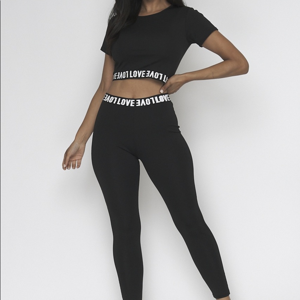 NWT C-MODE Love Leggings and Crop Top Black and White Activewear Set Siz…
